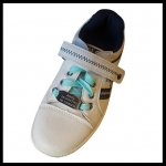 Shoe tag gegraveerd zilver RVS met glow in the dark veters 