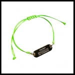 Armband SOS gegraveerd voor alle leeftijden trekkoordje