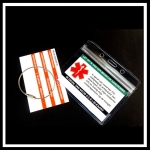 Medische sleutelhanger kaartje in waterdicht hoesje 2 designs