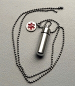 Medische SOS hanger pillenkoker aluminium inc. rvs ketting