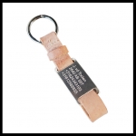 Leren sleutelhanger met gegraveerd plaatje 