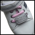 Shoe tag geponst RVS 4 regels