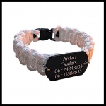 Paracord armband naam plaat gegraveerd zwart