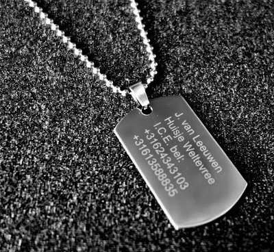 Dogtag RVS zilver 1 of 2 zijde gravure