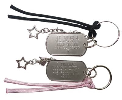 Sleutelhanger dogtag zilver voor afscheid leerkracht 