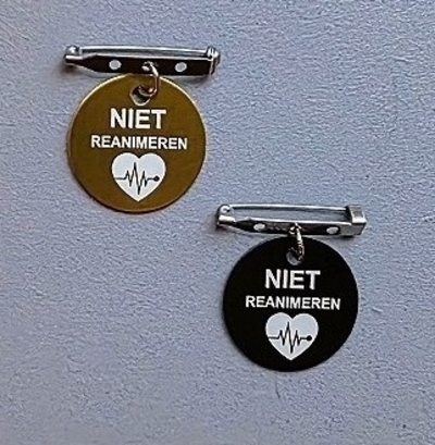 Niet reanimeren penning aan speldje