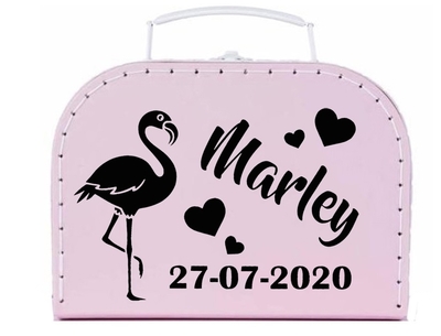 Geboortekoffertje met kraamcadeau's nr.17 bedrukt met flamingo