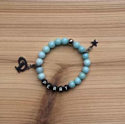 Kindersieraden: jongens armband met naam model "initiaal"