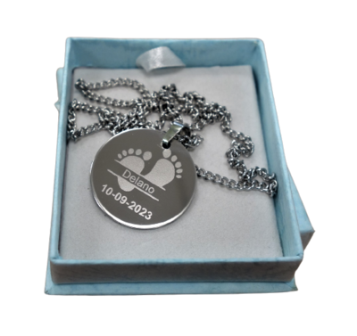 Ketting  gegraveerd geboorte RVS voetjes