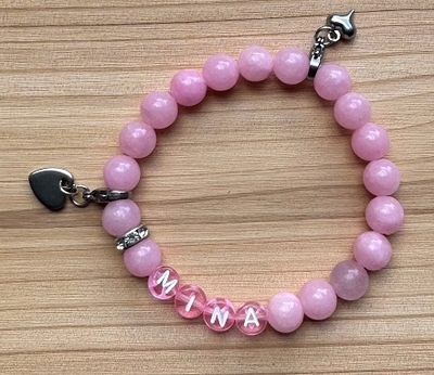 Kindersieraden: armbandje met naam model "hearts" incl. 2 bedels hartje rvs