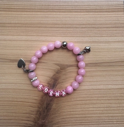 Kindersieraden: meisjes armband met naam model "hearts" incl. 2 bedels hartje rvs