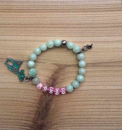 Kindersieraden: meisjes armband met naam model "moed"