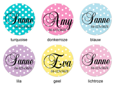  "stippen" Buttons met naam model, 4 stuks 3,8cm